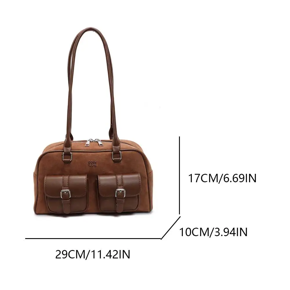 Stylish leather tote bag perfect for professional women's city commuting needs